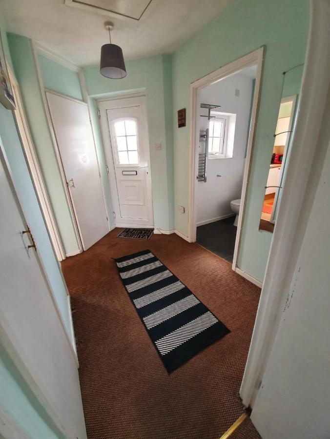 2 Bedroom Rayleigh Apartment Eksteriør bilde